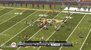 ncaa-footbal-12-in-game-1